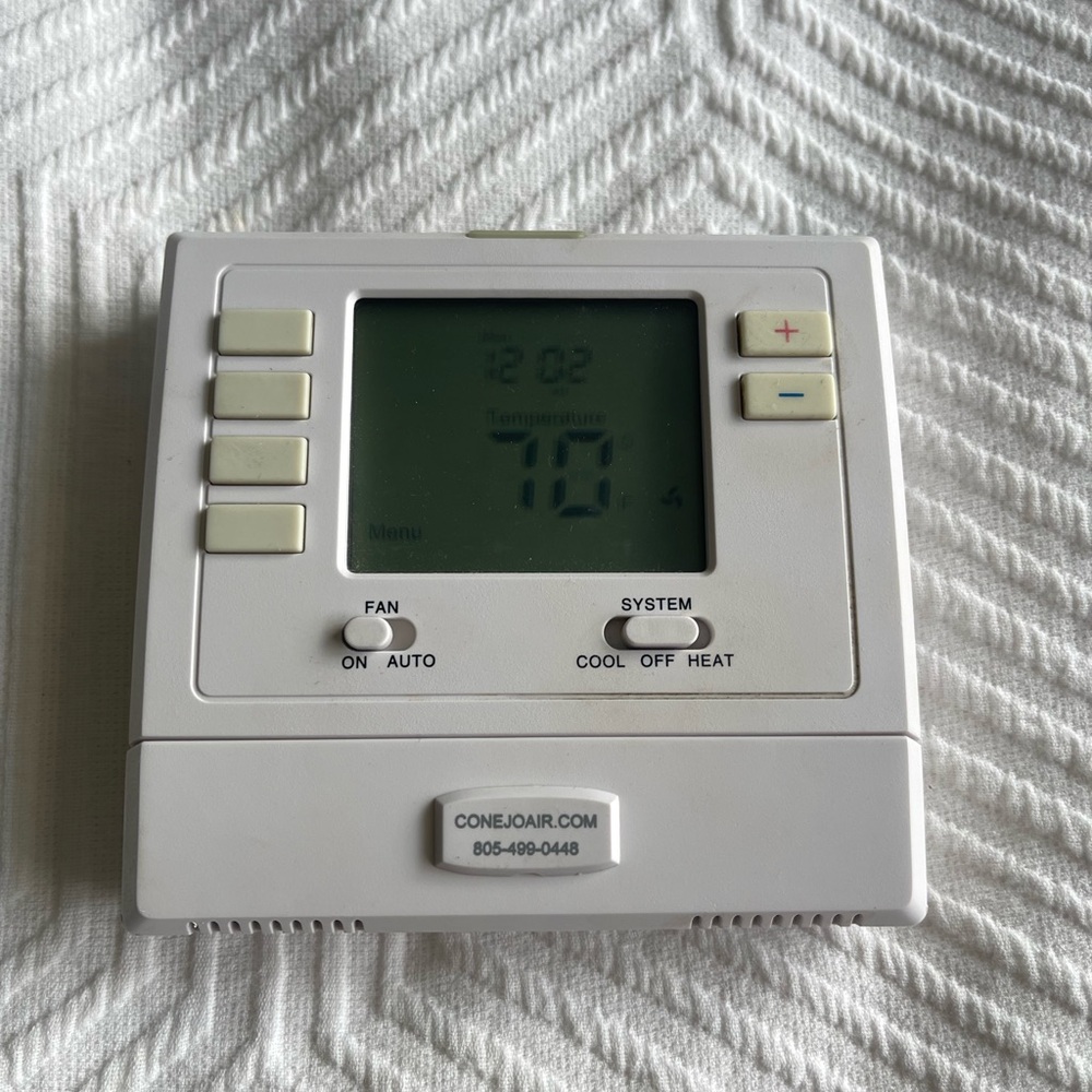 PRO1 T705 (Conejoair) Single Stage Programmable Digital Thermostat
